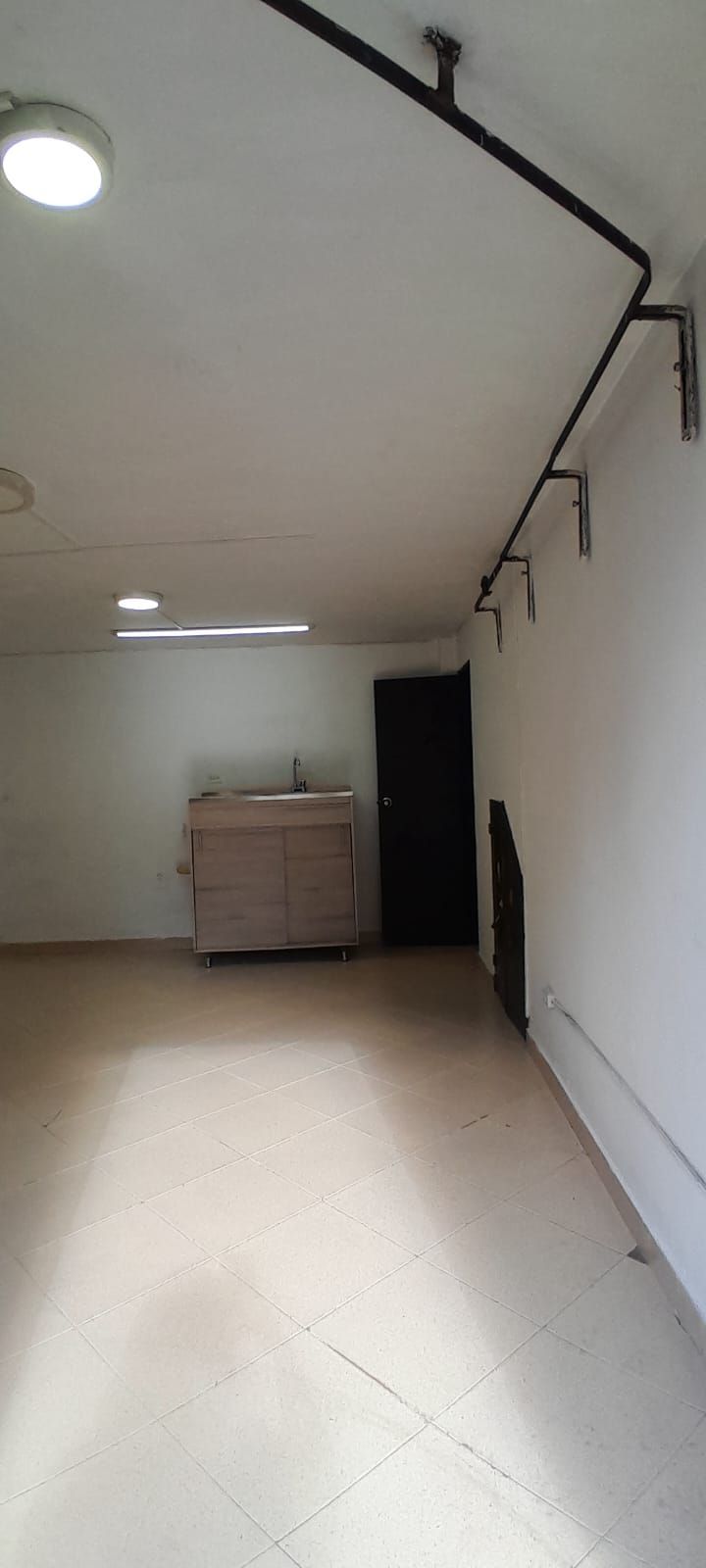 Local en arriendo Antioquia Envigado El Dorado 20 m2 Habitaciones 0 Baños 0 Garajes 0 Precio $1500000