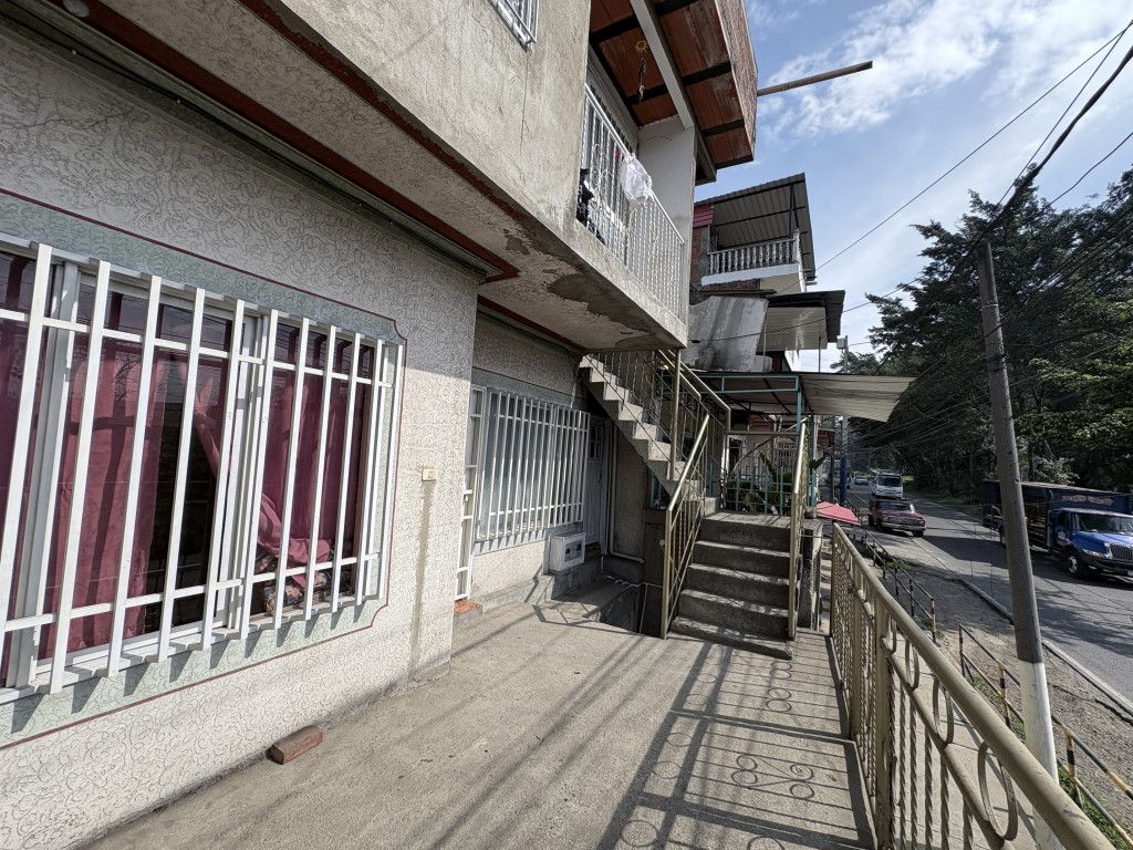 Casa en venta Valle Del Cauca Yumbo Puerto Isaacs 303 m2 Habitaciones 2 Baños 1 Garajes 1 Precio $420000000