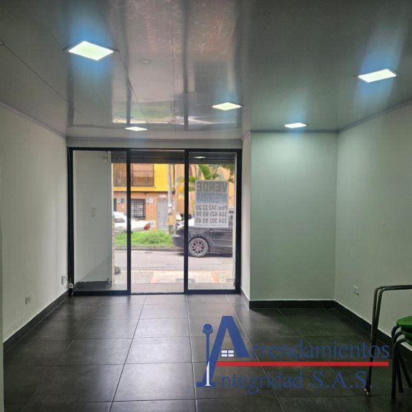 Local en venta Antioquia Medellín La Floresta 30 m2 Habitaciones 0 Baños 1 Garajes 0 Precio $250000000