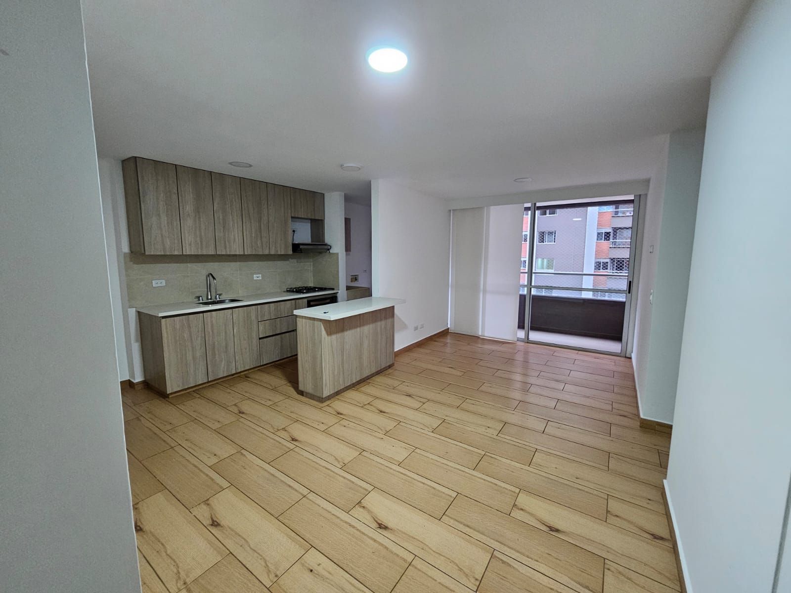 Apartamento en arriendo Antioquia Medellín La Colina 74 m2 Habitaciones 3 Baños 2 Garajes 1 Precio $2850000