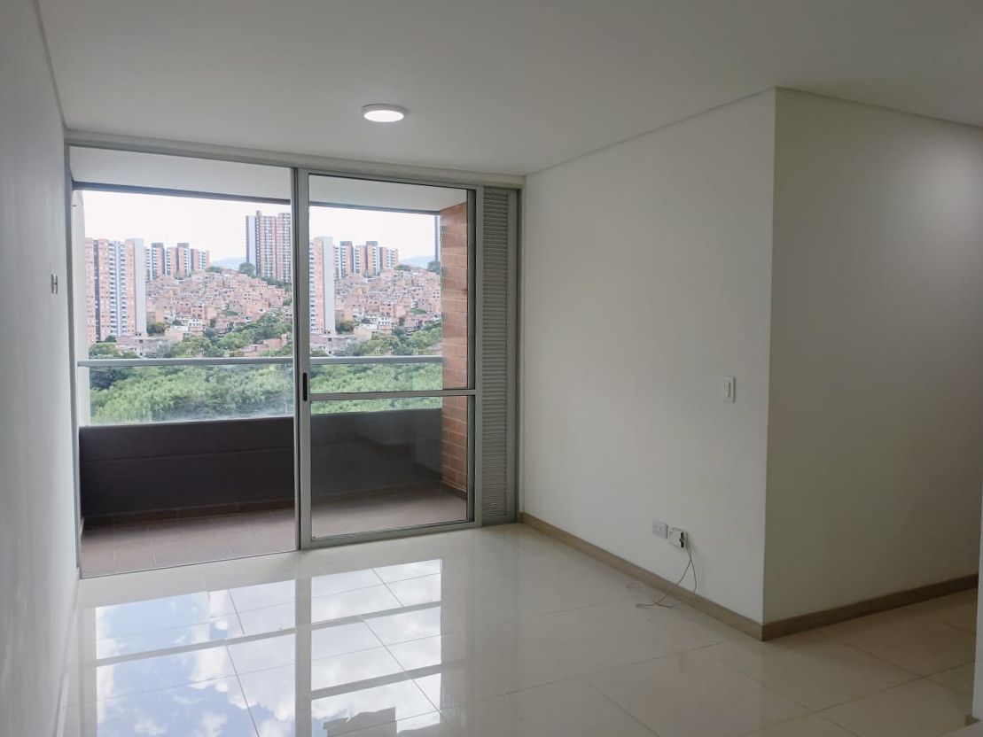 Apartamento en arriendo Antioquia Medellín La Colina 65 m2 Habitaciones 2 Baños 1 Garajes 1 Precio $2650000