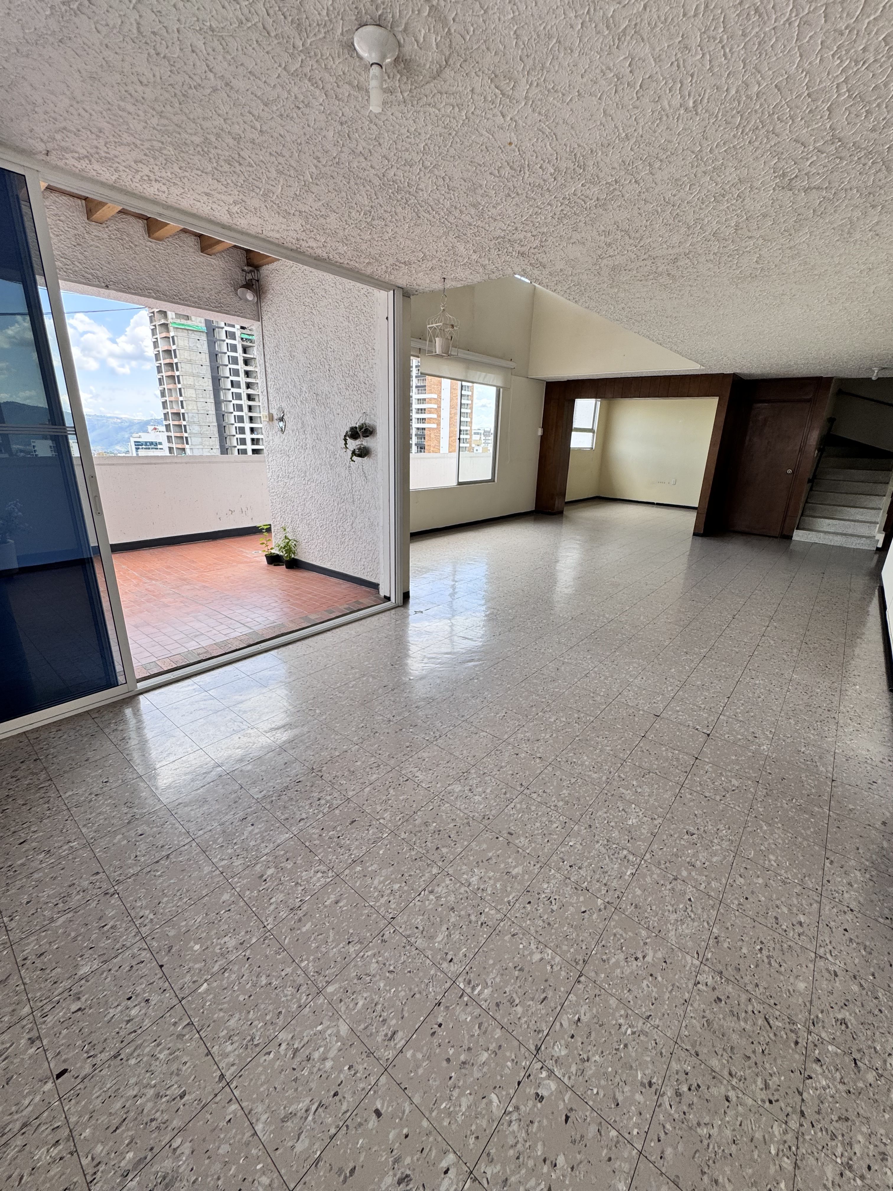 Apartamento en venta Santander Bucaramanga Mejoras Públicas 207 m2 Habitaciones 5 Baños 4 Garajes 1 Precio $640000000
