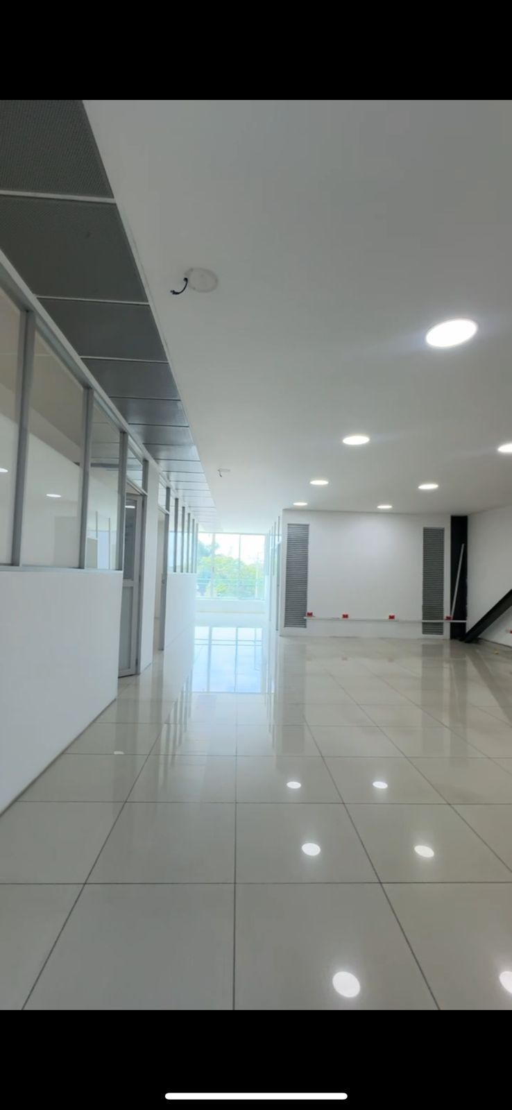 Edificio en arriendo Valle Del Cauca Cali Conjunto Residencial Paseo Real Ii 920 m2 Habitaciones 12 Baños 8 Garajes 8 Precio $24000000