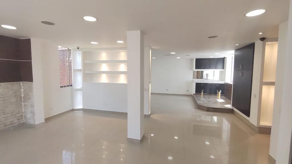 Oficina en arriendo Cundinamarca Bogotá Emaus 100 m2 Habitaciones 0 Baños 1 Garajes 0 Precio $3450000