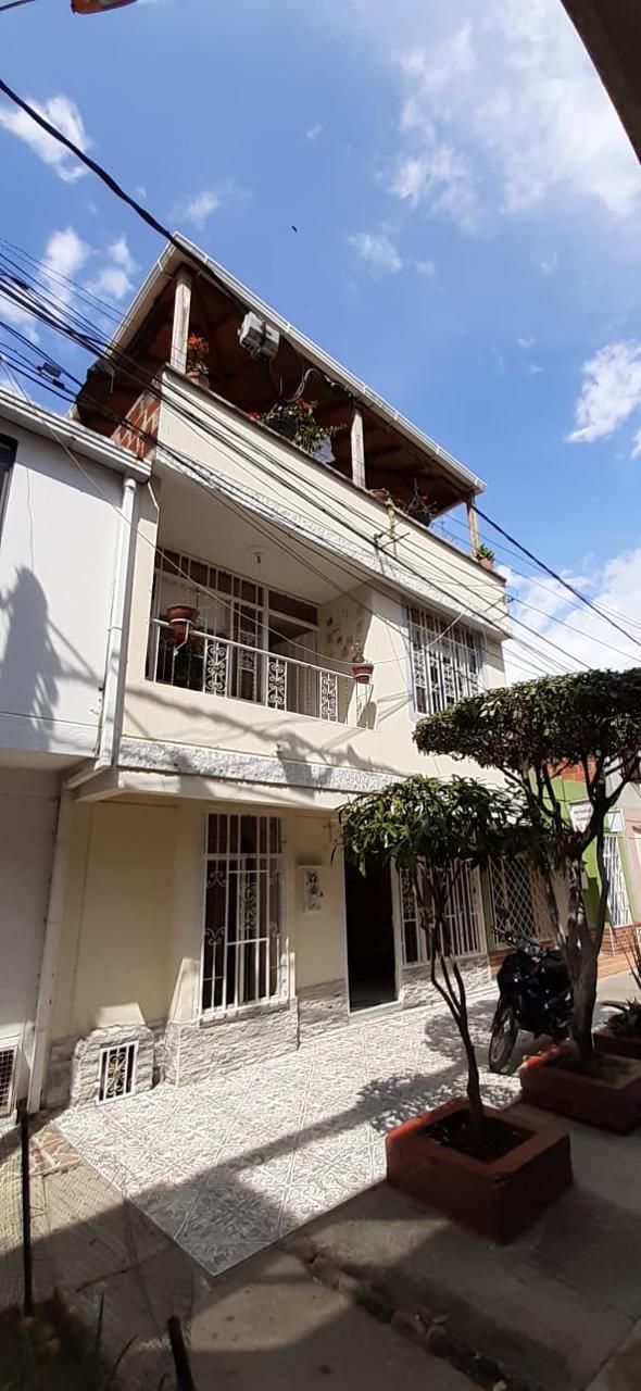 Casa en venta Santander Girón Ub San Jorge Ii 165 m2 Habitaciones 3 Baños 3 Garajes 0 Precio $350000000