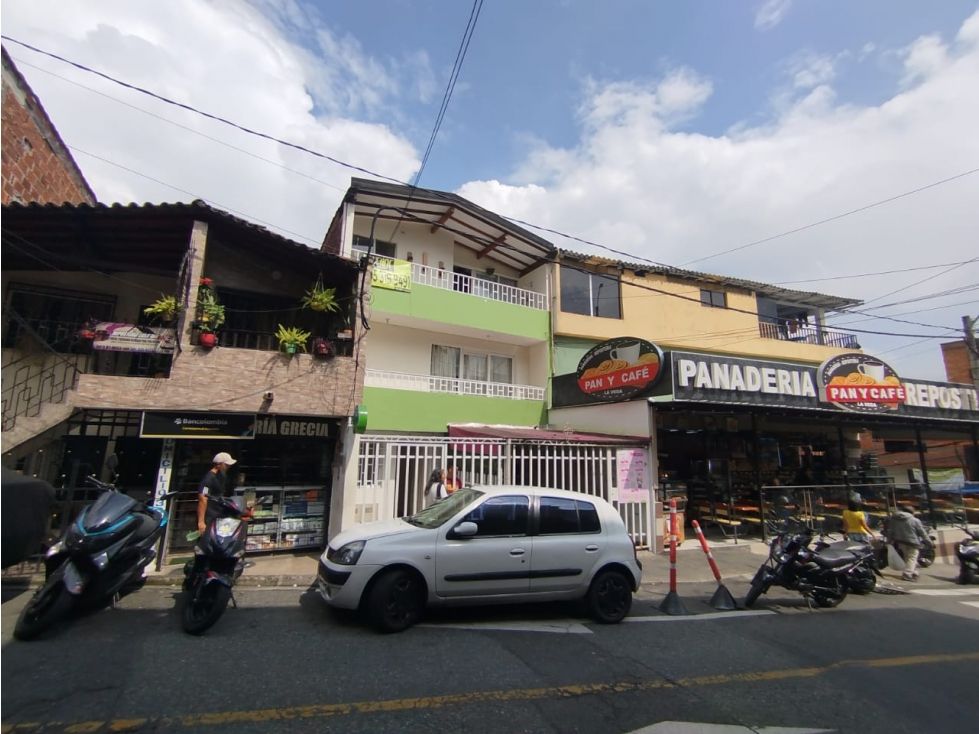 Casa en venta Antioquia Medellín Urbanizacion Manesa 84 m2 Habitaciones 3 Baños 2 Garajes 0 Precio $320000000