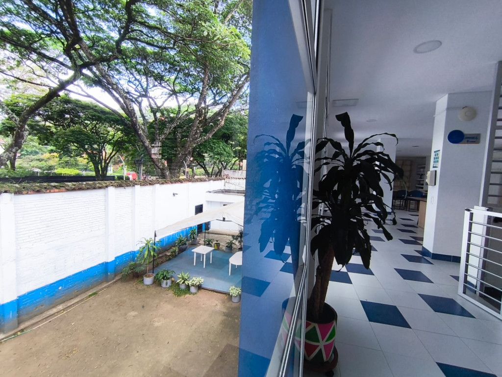 Casa en venta Valle Del Cauca Cali Cuarto De Legua - Guadalupe 378 m2 Habitaciones 11 Baños 8 Garajes 4 Precio $2450000000