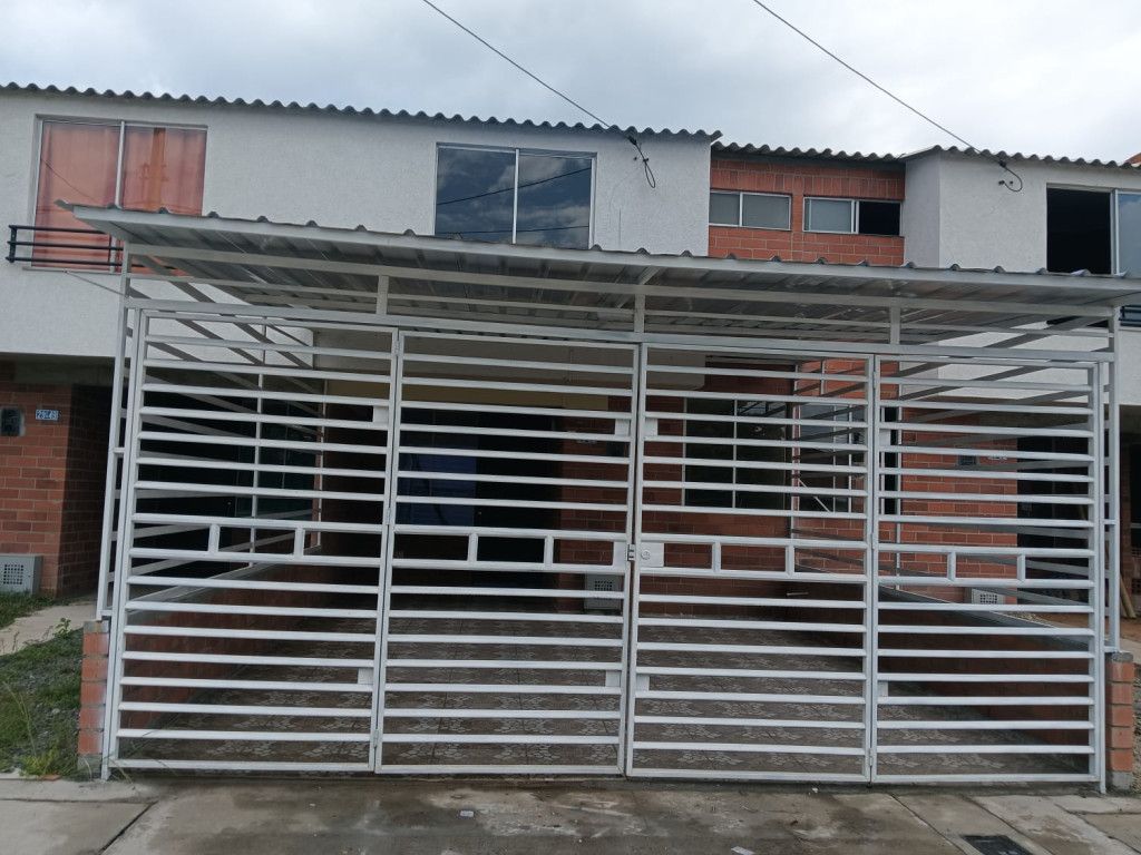 Casa en venta Valle Del Cauca Palmira Berlín 70 m2 Habitaciones 3 Baños 2 Garajes 1 Precio $320000000