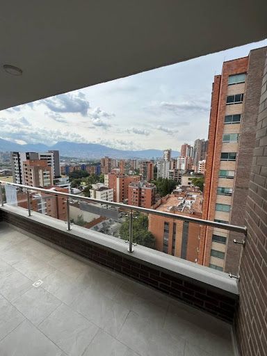 Apartamento en arriendo Antioquia Medellín El Diamante No2 152 m2 Habitaciones 3 Baños 4 Garajes 1 Precio $5400000
