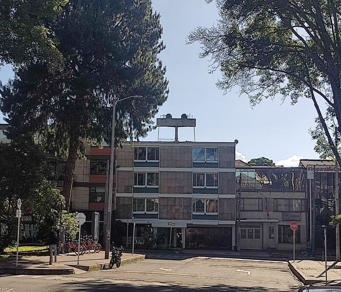 Edificio en venta Cundinamarca Bogotá La Soledad 744 m2 Habitaciones 12 Baños 6 Garajes 6 Precio $2800000000