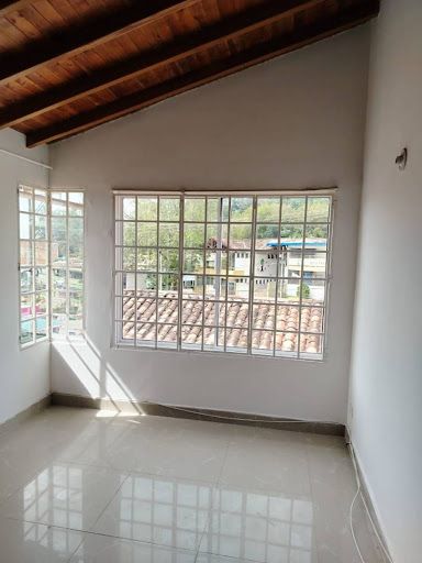 Apartaestudio en arriendo Antioquia Rionegro Santa Ana 50 m2 Habitaciones 1 Baños 2 Garajes 0 Precio $1500000