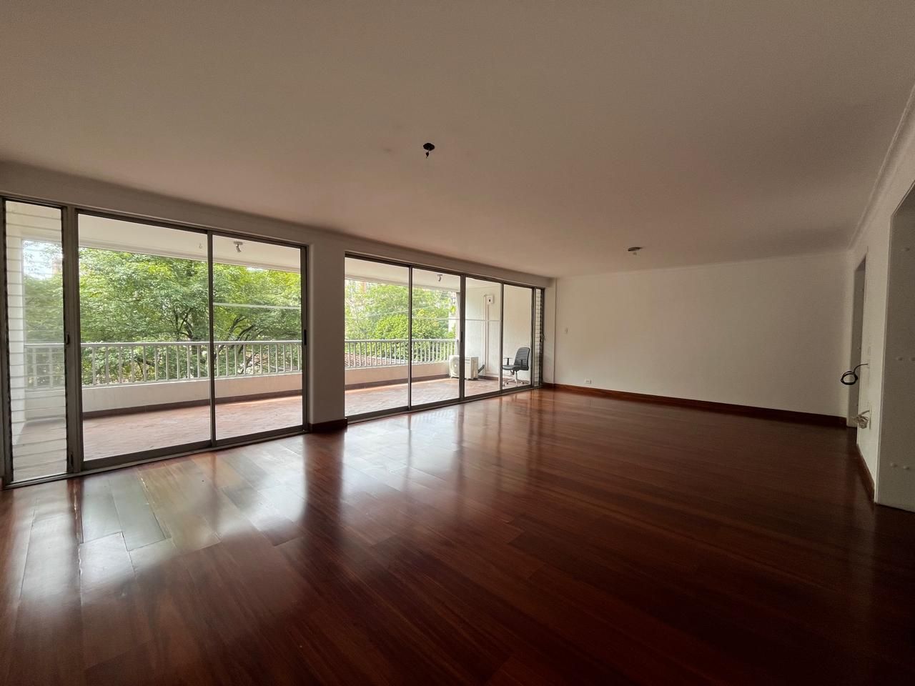 Apartamento en venta Antioquia Medellín Las Estancias 195 m2 Habitaciones 4 Baños 3 Garajes 2 Precio $1130000000