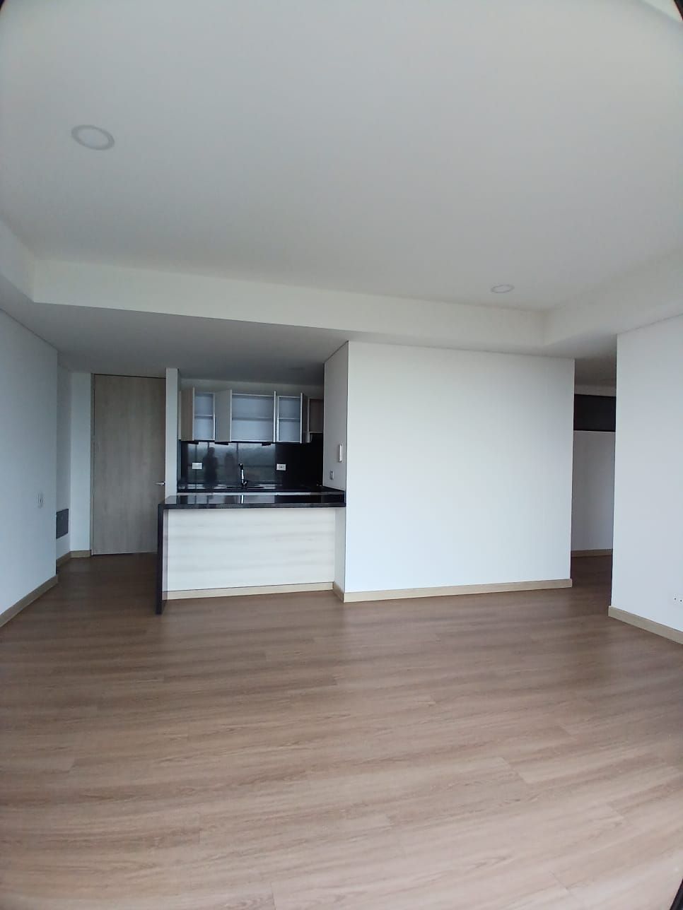 Apartamento en arriendo Risaralda Pereira El Dorado 68 m2 Habitaciones 2 Baños 2 Garajes 1 Precio $2100000