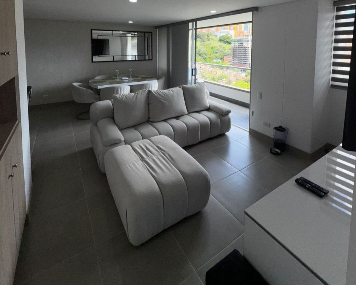 Apartamento en arriendo Antioquia Envigado La Inmaculada 86 m2 Habitaciones 2 Baños 2 Garajes 2 Precio $4650000