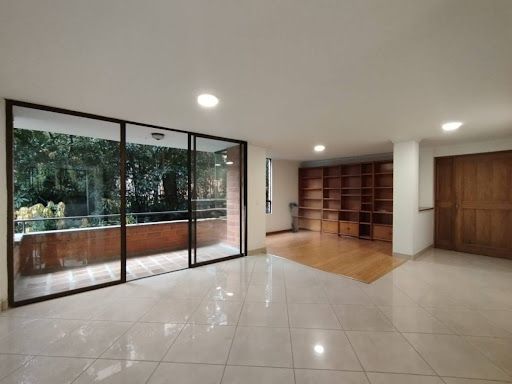 Apartamento en arriendo Antioquia Medellín Alejandria 184 m2 Habitaciones 3 Baños 4 Garajes 2 Precio $5000000