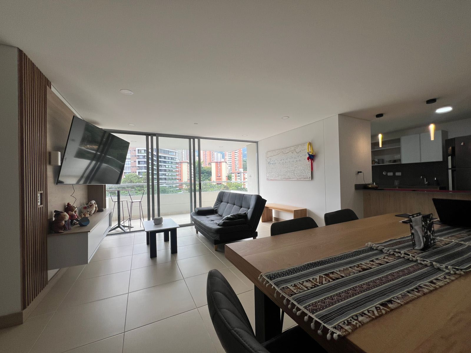 Apartamento en arriendo Antioquia Envigado Alto De Misael 115 m2 Habitaciones 3 Baños 3 Garajes 2 Precio $7150000