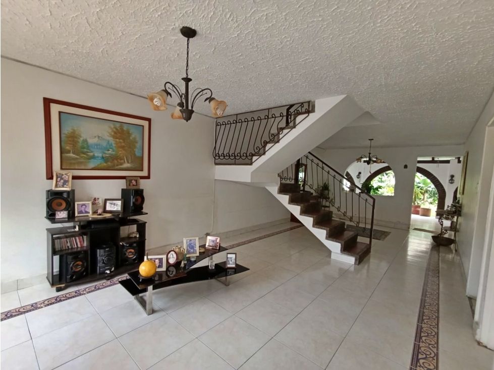 Casa en venta Valle Del Cauca Cali San Pedro 250 m2 Habitaciones 4 Baños 4 Garajes 2 Precio $749000000