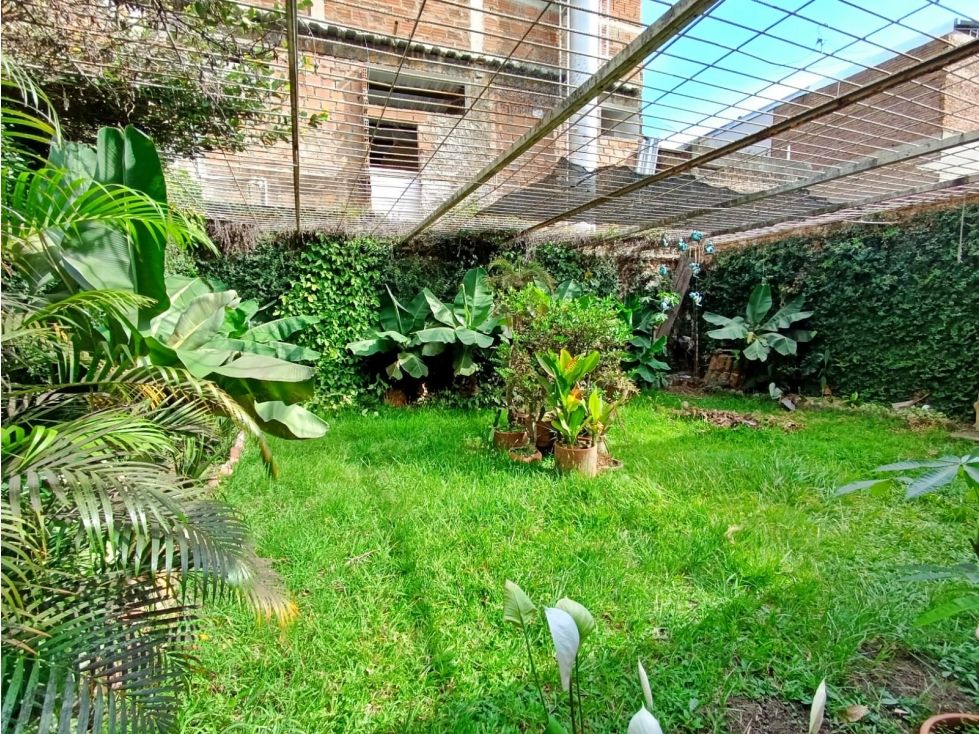 Casa en arriendo Valle Del Cauca Cali San Pedro 250 m2 Habitaciones 4 Baños 4 Garajes 2 Precio $4500000