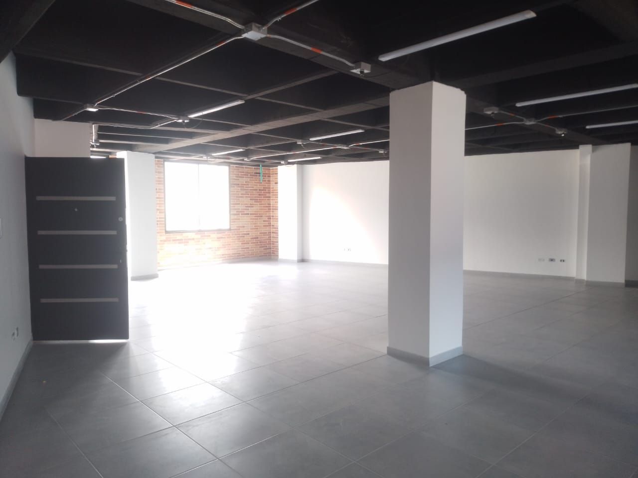 Bodega en arriendo Antioquia Itagüí San Juan Bautista 180 m2 Habitaciones 0 Baños 2 Garajes 0 Precio $7200000