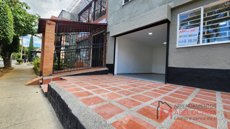 Oficina en arriendo Antioquia Medellín Bolivariana 30 m2 Habitaciones 0 Baños 1 Garajes 0 Precio $2100000