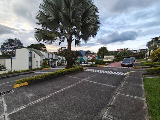 Casa en venta Risaralda Pereira Gaviotas 153 m2 Habitaciones 3 Baños 4 Garajes 1 Precio $650000000