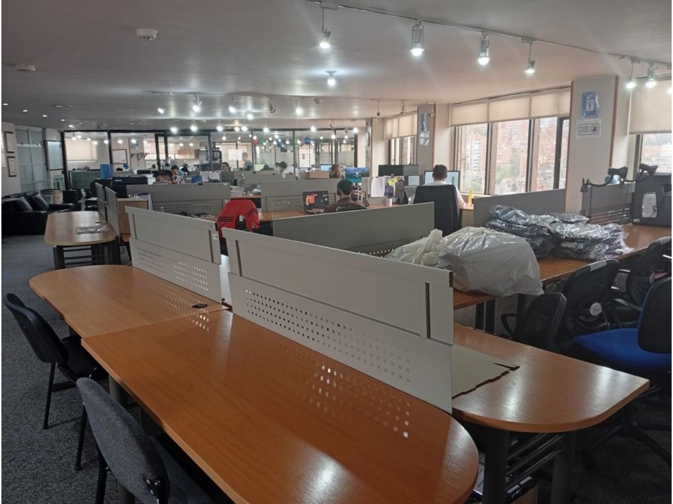 Oficina en arriendo Cundinamarca Bogotá Quinta Camacho 360 m2 Habitaciones 0 Baños 10 Garajes 4 Precio $19300000