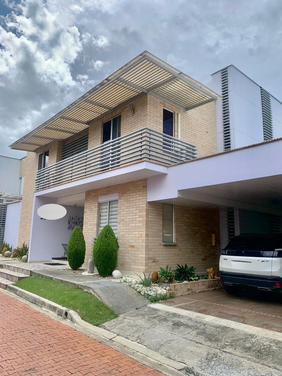 Casa en venta Valle Del Cauca Cali Parcelaciones Pance 340 m2 Habitaciones 5 Baños 5 Garajes 6 Precio $1350000000