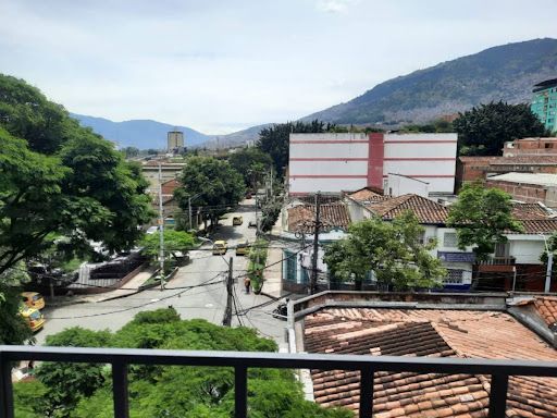 Apartaestudio en arriendo Antioquia Medellín Prado 35 m2 Habitaciones 1 Baños 1 Garajes 0 Precio $1800000