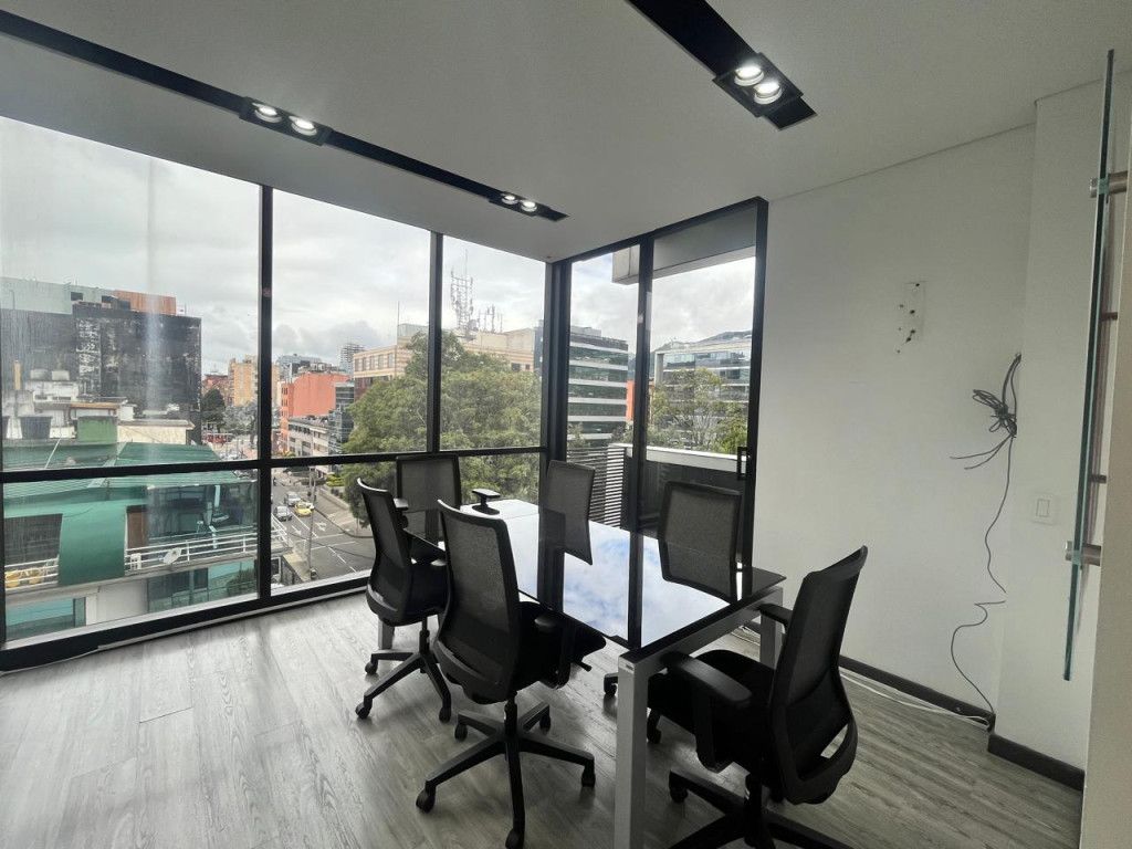 Oficina en venta Cundinamarca Bogotá Antiguo Country 160 m2 Habitaciones 0 Baños 2 Garajes 3 Precio $1521045000