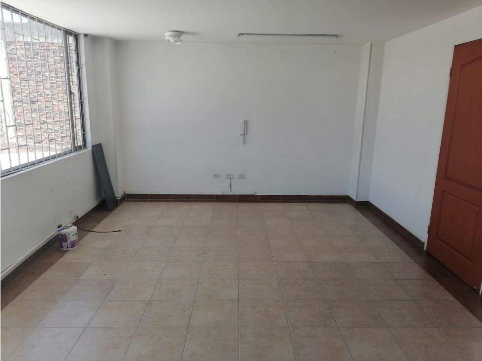 Oficina en arriendo Cundinamarca Bogotá Julio Flórez 30 m2 Habitaciones 0 Baños 1 Garajes 0 Precio $700000