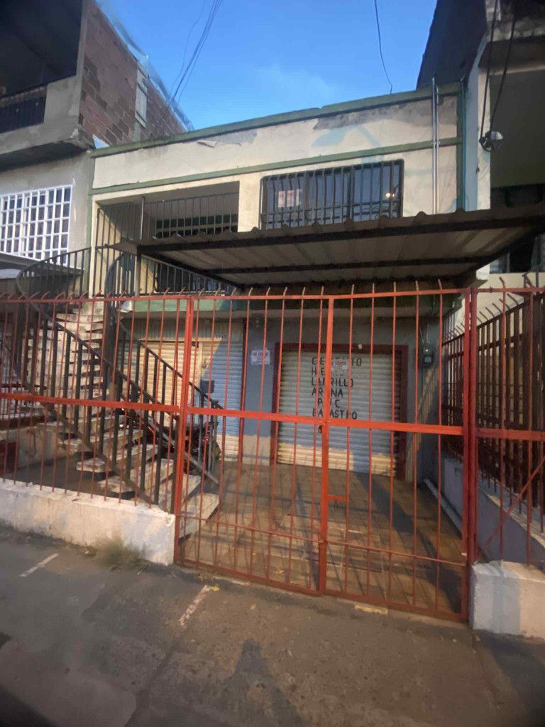 Casa en venta Valle Del Cauca Cali El Paraíso 200 m2 Habitaciones 5 Baños 2 Garajes 0 Precio $350000000