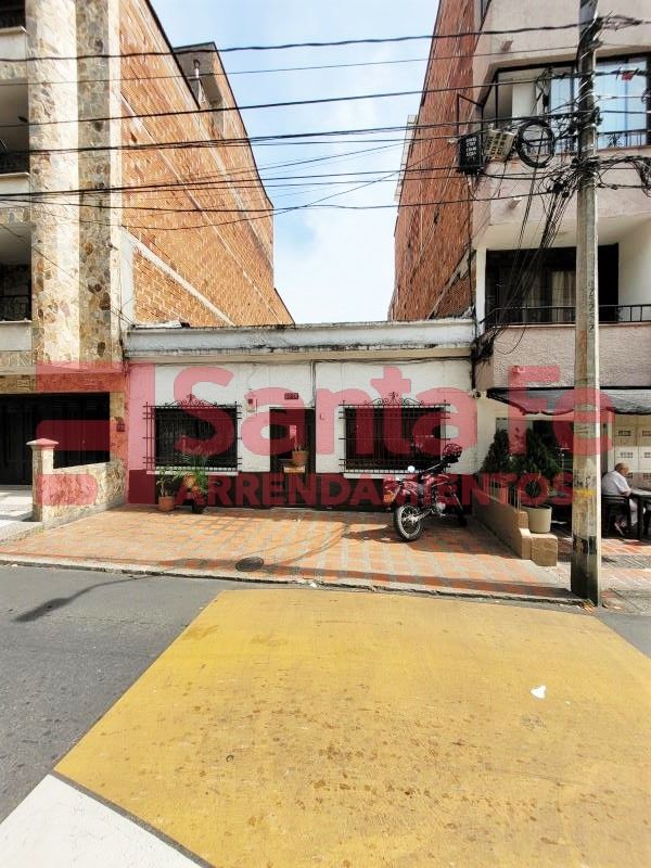 Apartaestudio en arriendo Antioquia Envigado Los Naranjos 42 m2 Habitaciones 1 Baños 1 Garajes 0 Precio $1200000