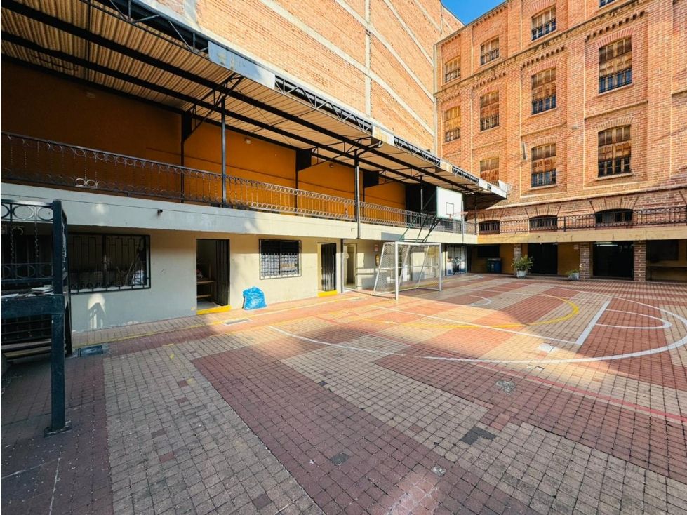 Edificio en venta Antioquia Medellín La Candelaria 1550 m2 Habitaciones 8 Baños 1 Garajes 9 Precio $11600000000