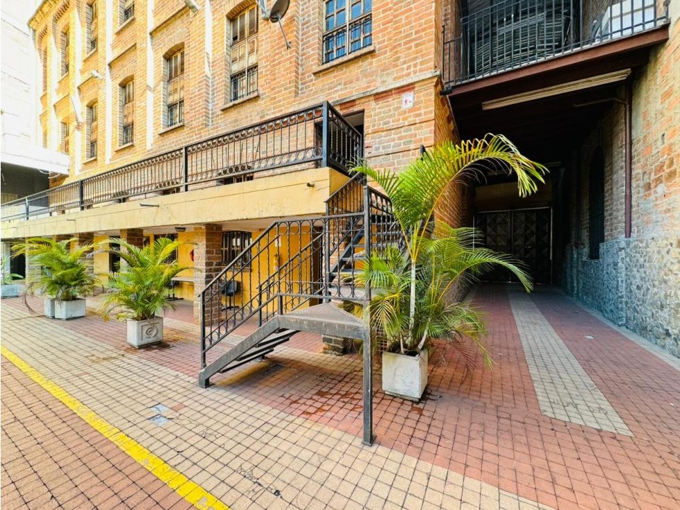 Edificio en venta Antioquia Medellín La Candelaria 1550 m2 Habitaciones 8 Baños 1 Garajes 9 Precio $11600000000