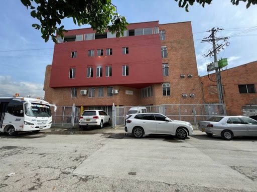 Bodega en venta Antioquia Medellín La Candelaria 1888 m2 Habitaciones 0 Baños 6 Garajes 9 Precio $6300000000