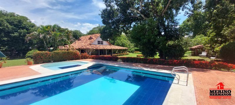 Lote en venta Antioquia Santafé De Antioquia Santafé De Antioquia 252 m2 Habitaciones 0 Baños 3 Garajes 2 Precio $9000000000