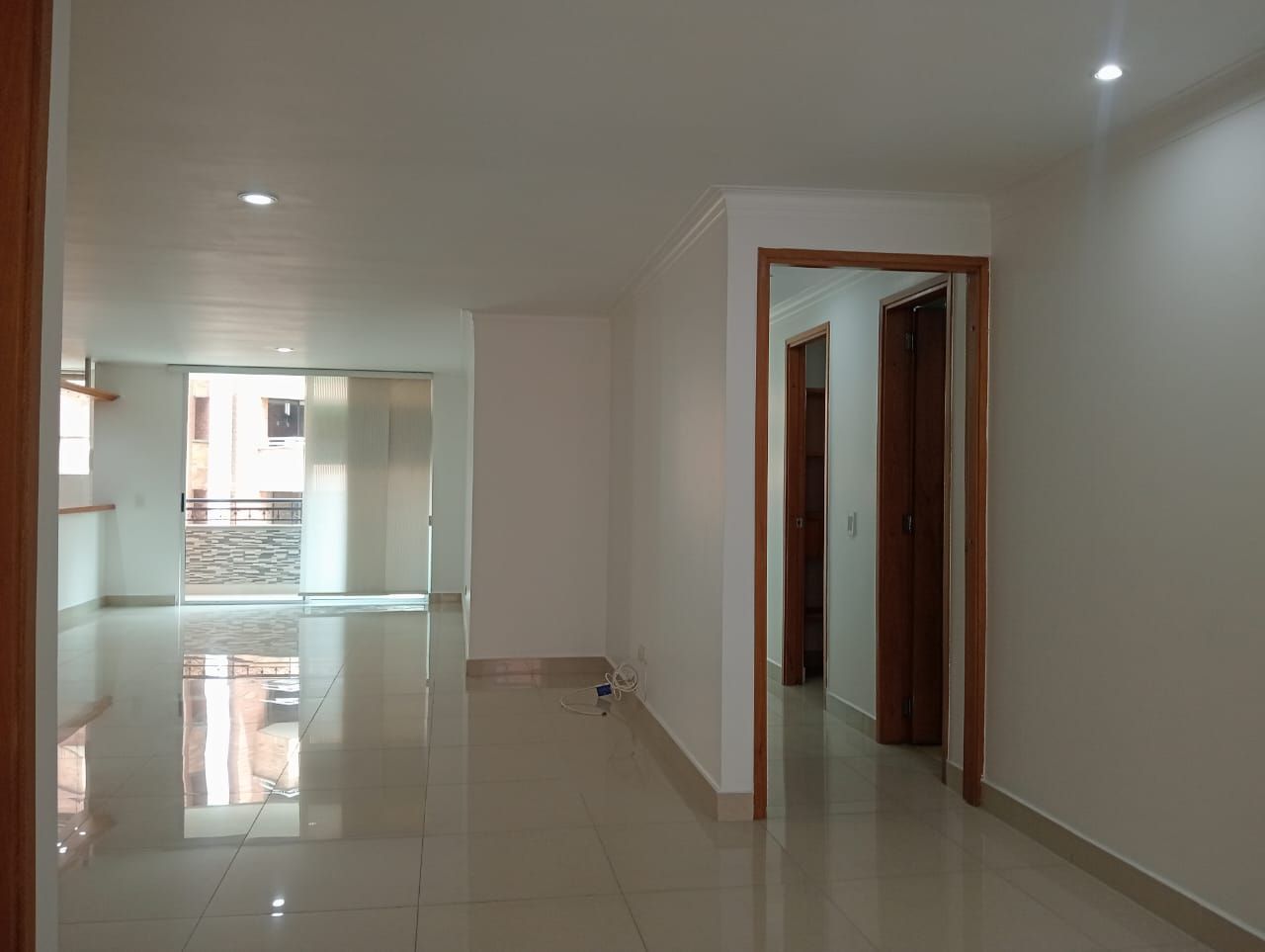 Apartamento en arriendo o venta Antioquia Medellín Laureles 110 m2 Habitaciones 3 Baños 2 Garajes 2 Precio venta $915000000 Precio arriendo $5300000