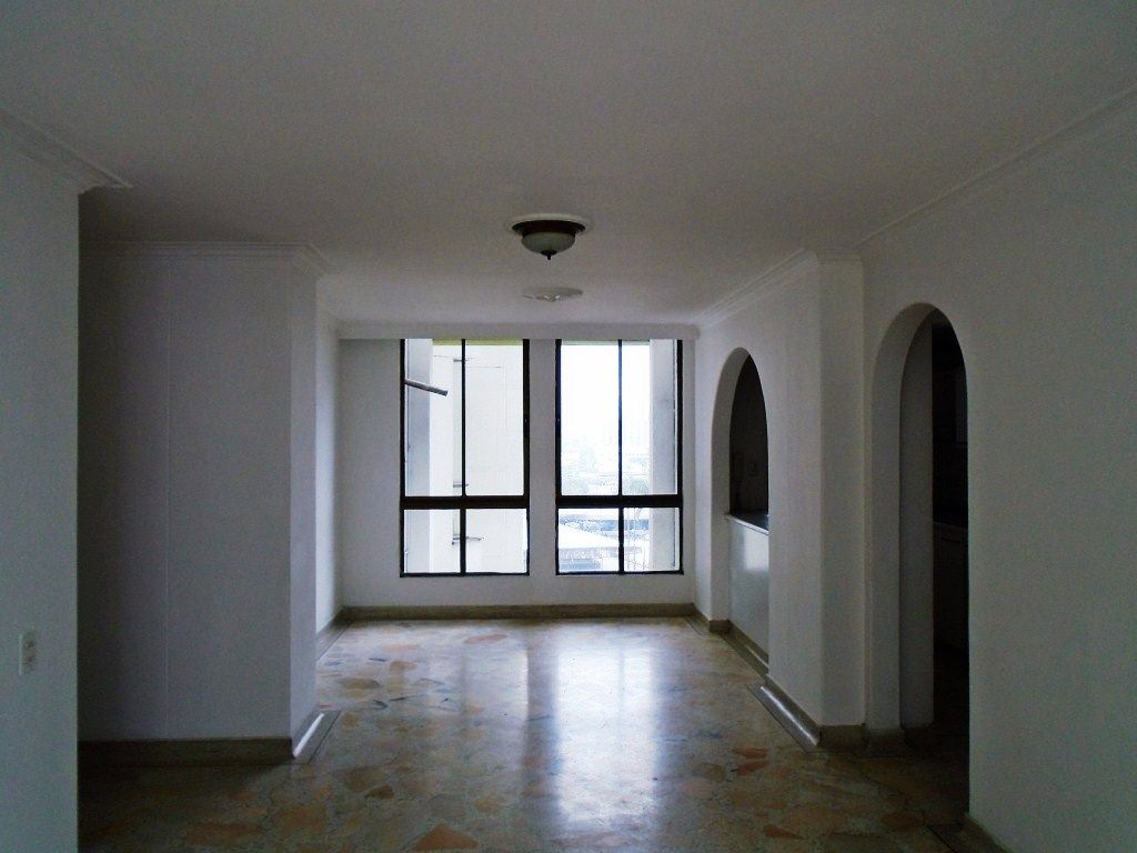 Apartamento en arriendo Risaralda Pereira Los Alamos 85 m2 Habitaciones 3 Baños 3 Garajes 1 Precio $1700000