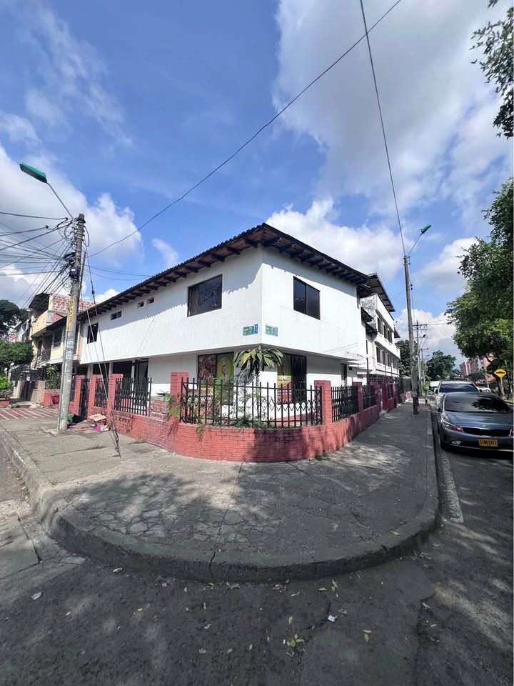 Casa en venta Valle Del Cauca Cali San Fernando Nuevo 520 m2 Habitaciones 4 Baños 2 Garajes 0 Precio $720000000