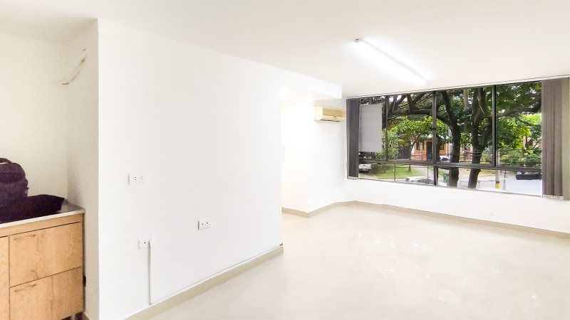 Oficina en arriendo o venta Antioquia Medellín La Mota 24 m2 Habitaciones 0 Baños 0 Garajes 0 Precio venta $250000000 Precio arriendo $2200000