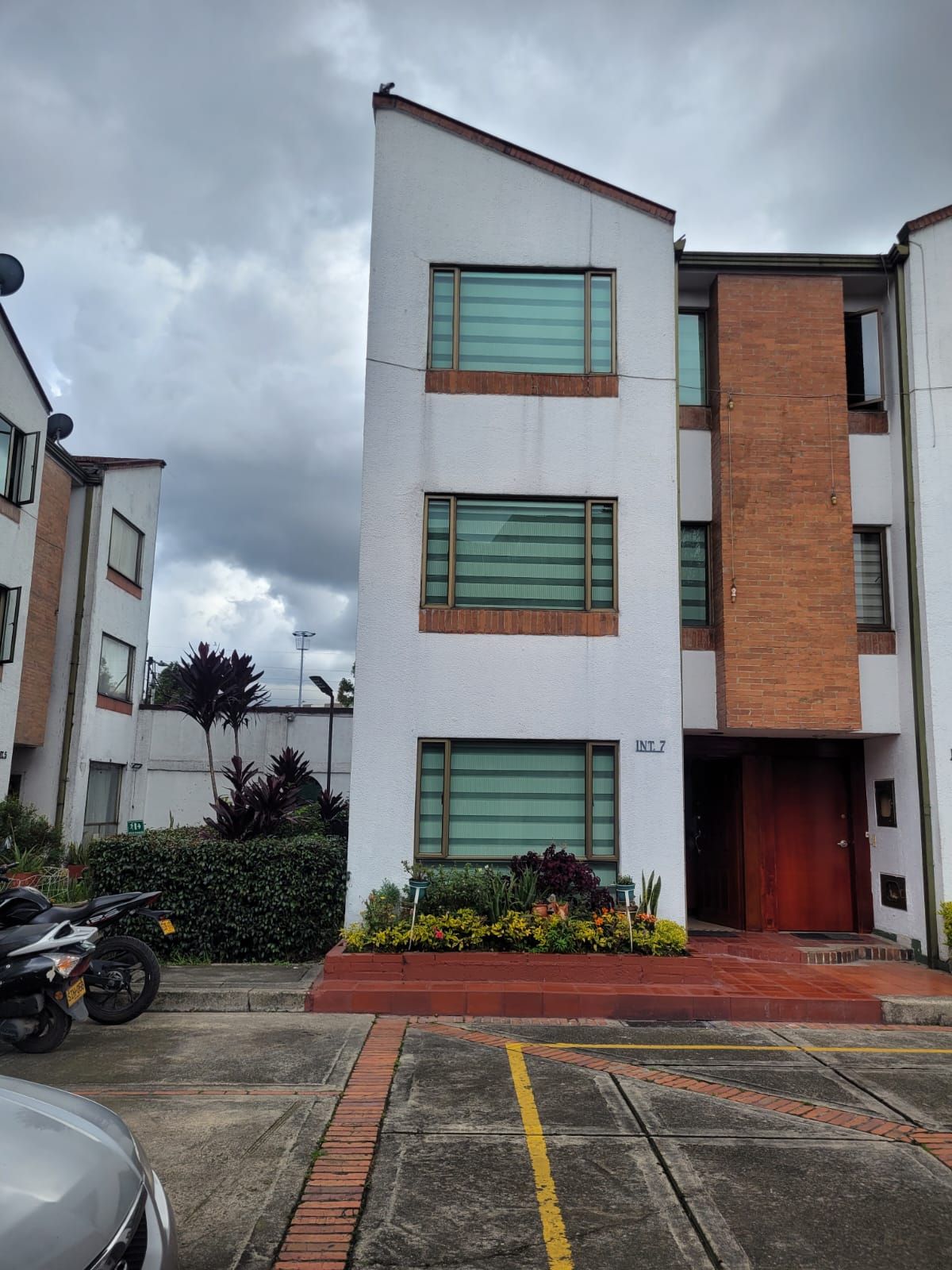 Casa en venta Cundinamarca Bogotá Urb Villa Del Pinar Manzana 7 116 m2 Habitaciones 3 Baños 3 Garajes 1 Precio $690000000