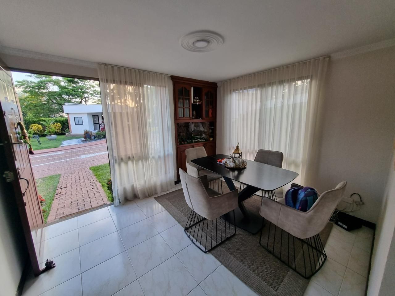 Casa en arriendo Risaralda Pereira Belmonte A 160 m2 Habitaciones 4 Baños 2 Garajes 1 Precio $2700000
