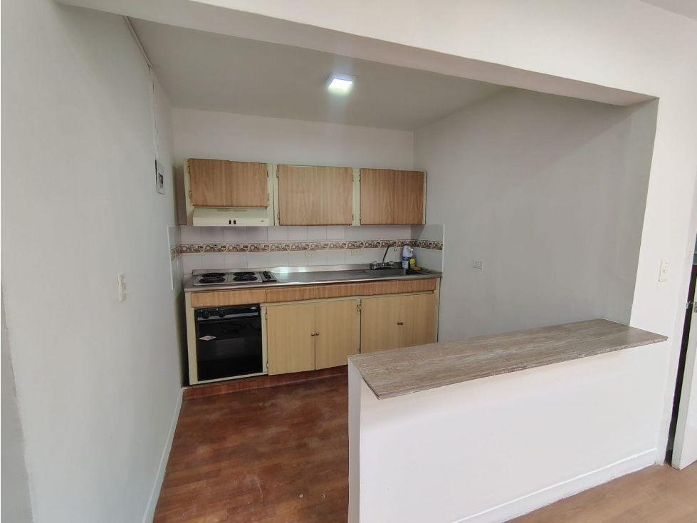 Casa en arriendo Antioquia Medellín La Castellana 400 m2 Habitaciones 4 Baños 3 Garajes 1 Precio $8000000