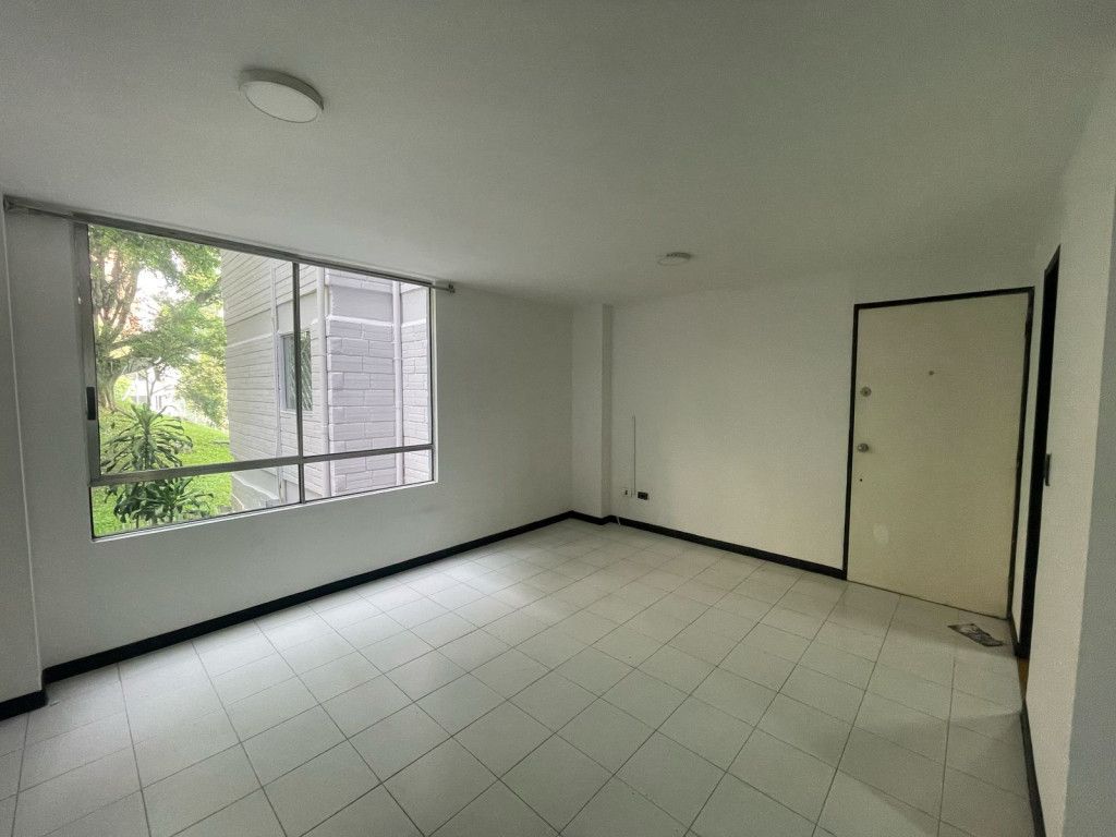 Apartamento en arriendo Antioquia Medellín Asomadera No1 65 m2 Habitaciones 2 Baños 2 Garajes 1 Precio $2600000