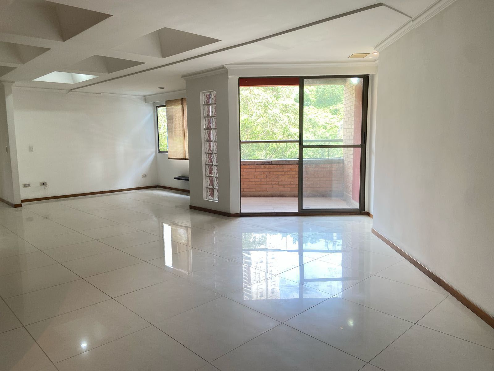 Apartamento en arriendo Antioquia Sabaneta Betania 125 m2 Habitaciones 2 Baños 3 Garajes 1 Precio $3650000