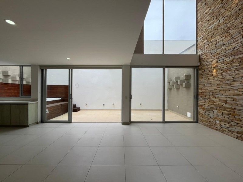Casa en arriendo Antioquia Rionegro Gualanday 170 m2 Habitaciones 3 Baños 3 Garajes 2 Precio $6000000