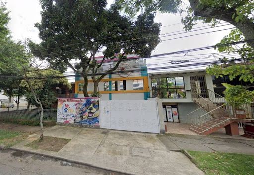 Edificio en venta Valle Del Cauca Cali Eucarístico 550 m2 Habitaciones 7 Baños 8 Garajes 3 Precio $1300000000