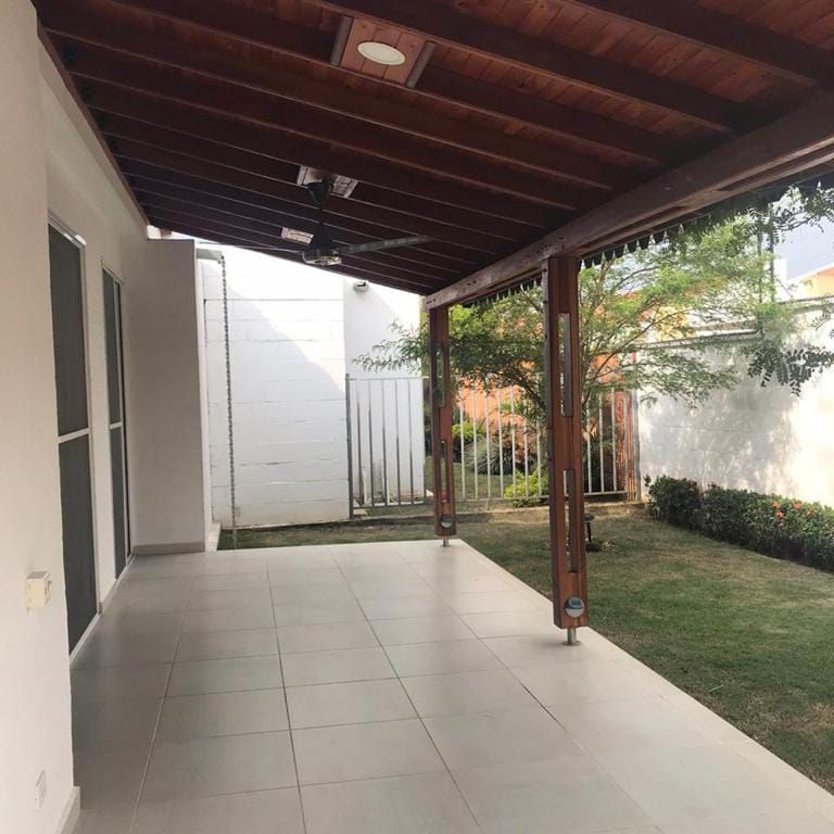 Casa en venta Valle Del Cauca Jamundí Ub Bosques Del Castillo 110 m2 Habitaciones 3 Baños 3 Garajes 3 Precio $550000000