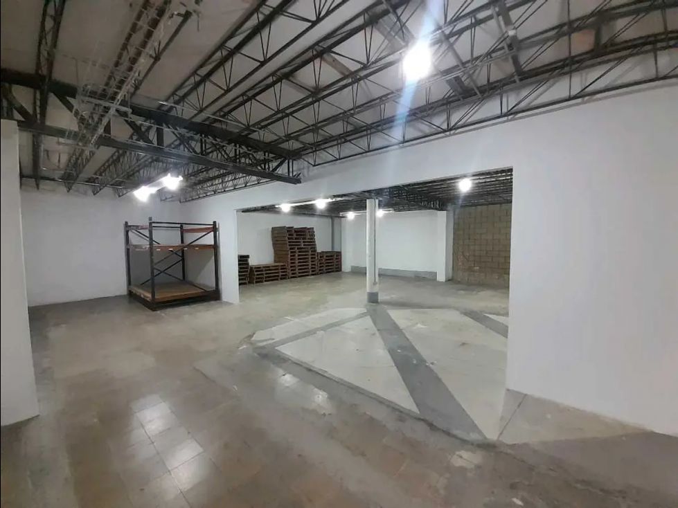 Bodega en arriendo Antioquia Medellín Santa Fe 225 m2 Habitaciones 0 Baños 3 Garajes 4 Precio $12254000
