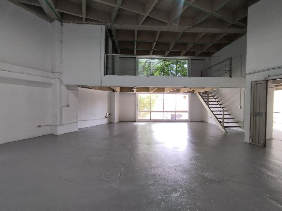 Bodega en arriendo Antioquia Medellín Tenche 130 m2 Habitaciones 0 Baños 2 Garajes 0 Precio $3900000